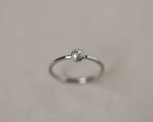 Image of Platinum 3mm rose-cut diamond ring with ‘Milled edge’ setting (LON254)