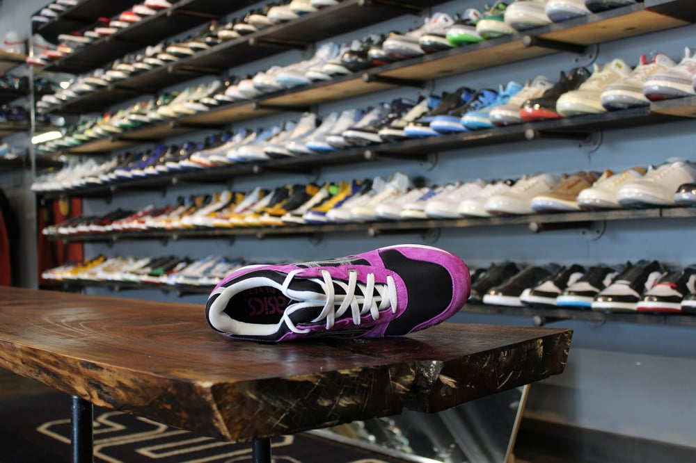 ASICS GEL-LYTE III (3) OG x AWAKE NY "BLACK/PINK"
