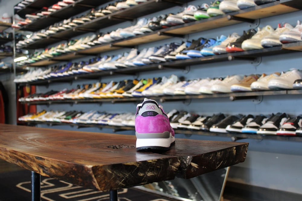 ASICS GEL-LYTE III (3) OG x AWAKE NY "BLACK/PINK"