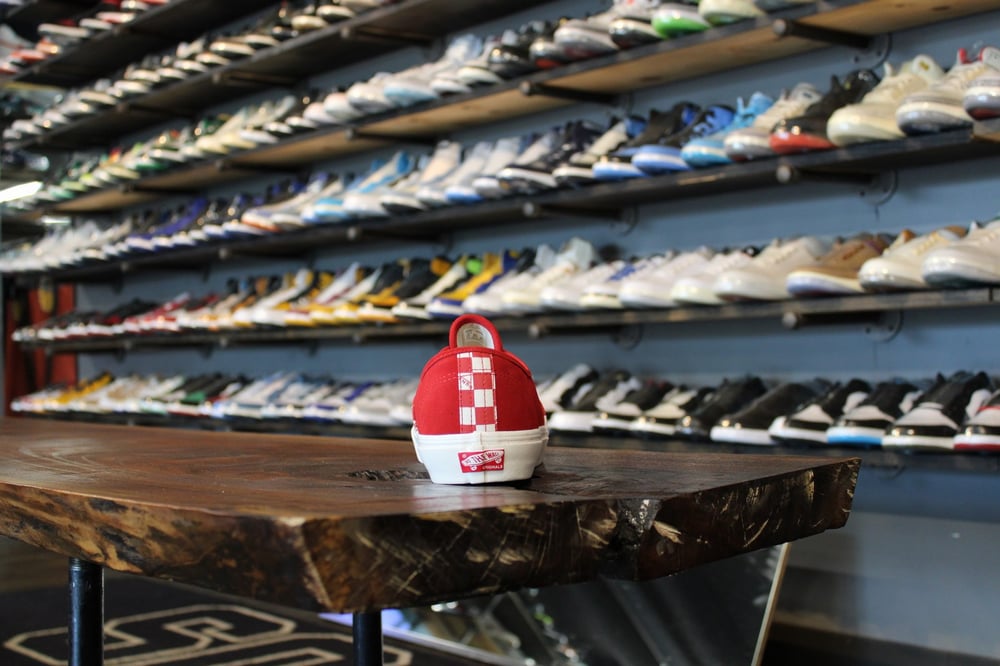 VANS OG AUTHENTIC LX "RED/CHECKERBOARD"