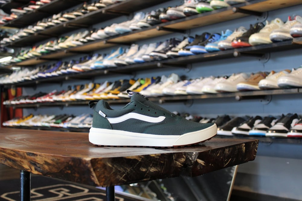 VANS ULTRA RANGE RAPIDWELD "DARK SPRUCE"