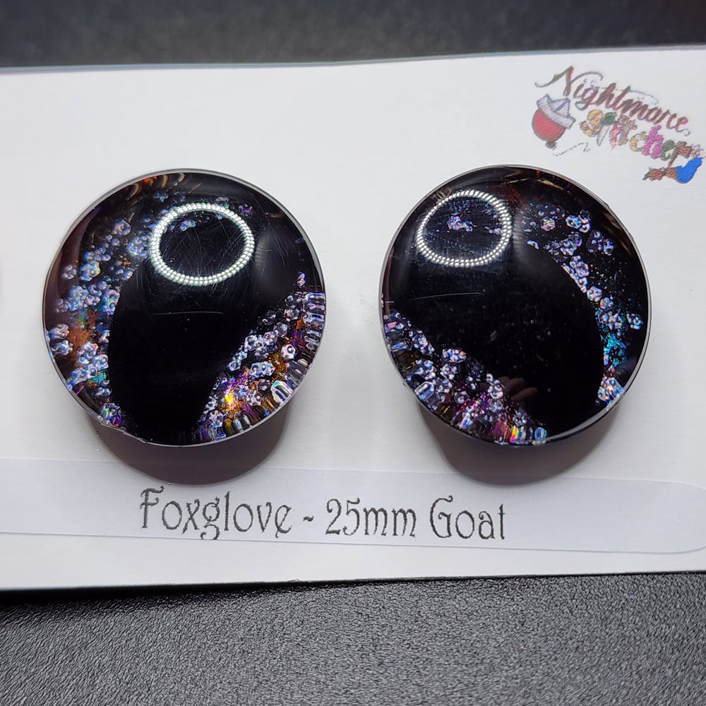 Foxglove - 25mm Goat Pupil