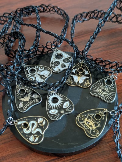 Image of ✧ ♠️ ☽ Ouija Planchette 90s Choker ✧