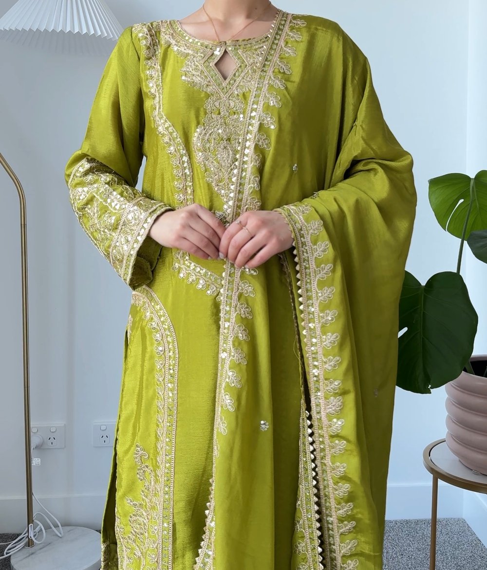 Image of Parrot colour three piece set 