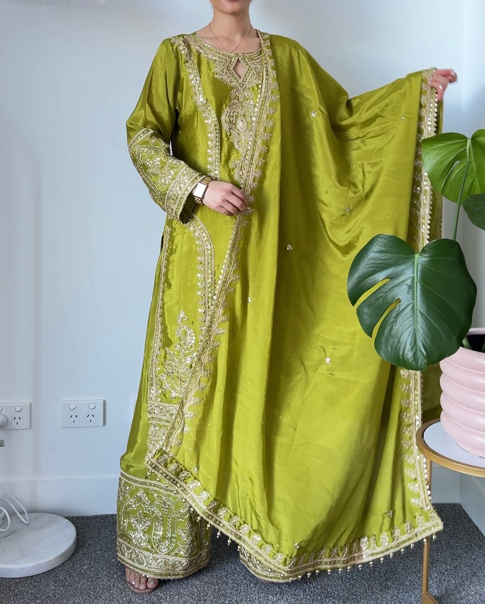 Image of Parrot colour three piece set 