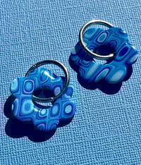 Image 2 of 70s Retro Ripple Hoops