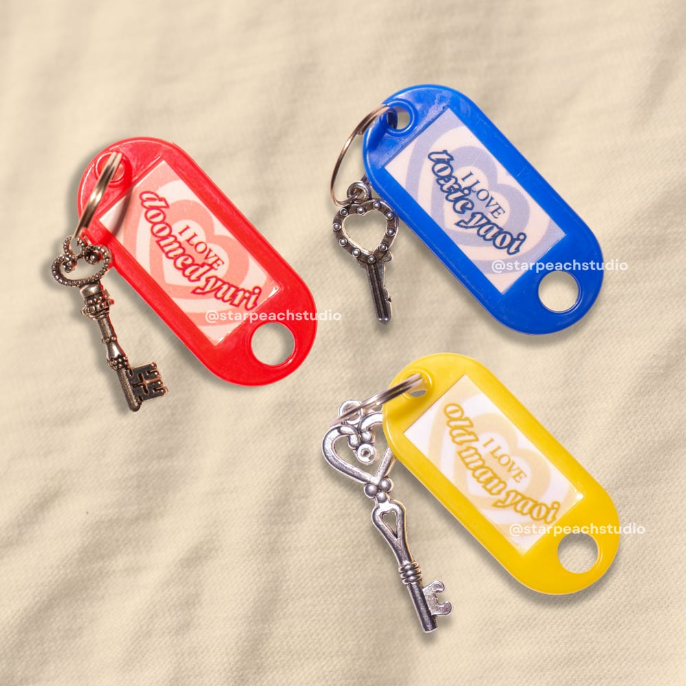 Image of 🎀 i<3yaoi/yuri keyrings