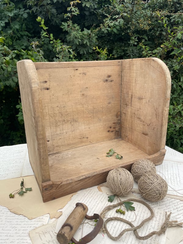 Image of French Washbox 