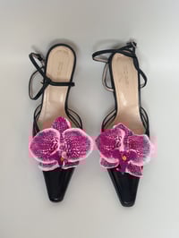 Image 1 of spotty phalaenopsis orchid shoe clips