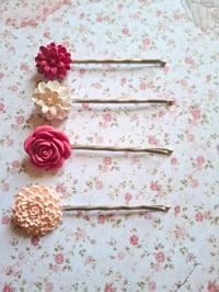 Image 2 of Fucsia flowers bobby pins set of 4