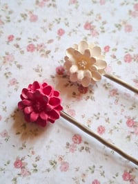 Image 4 of Fucsia flowers bobby pins set of 4