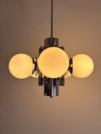 Image 2 of //VENDIDA//  LÁMPARA VINTAGE CROMADA CON 5 GLOBOS, AÑOS 70