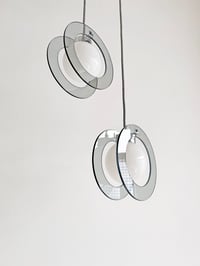 Image 3 of //VENDIDAS//  LÁMPARAS VINTAGE CON AROS DE VIDRIO, AÑOS 70