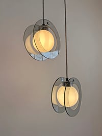 Image 4 of //VENDIDAS//  LÁMPARAS VINTAGE CON AROS DE VIDRIO, AÑOS 70