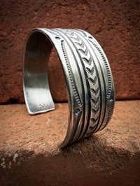 Image 2 of WL&A Handmade Ingot Old Style 44 Arrowheads Cuff - Size 7" to 7.5" Wrist