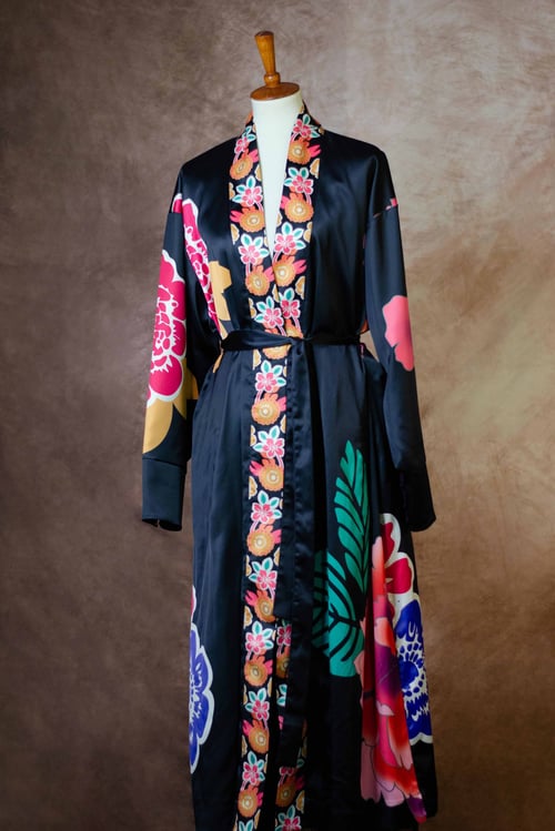 Image of Fleur Luxe Misa Hylton Belted Kimono 