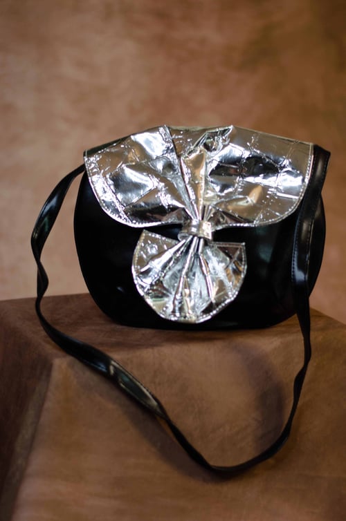 Image of Vintage Desnuda Decorative Silver Flap Purse