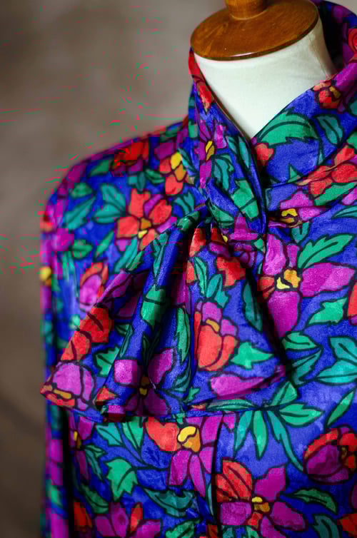 Image of Vintage Annalise Bold Floral Blouse