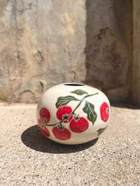Image 1 of vase (tomatoes)