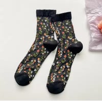 Image 7 of Queens of Florals