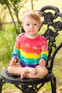 Image 1 of Rainbow Tie Dye Bodysuit Baby Top Boys Girls Neutral Shirt Long Sleeves Size 6-9 Months 