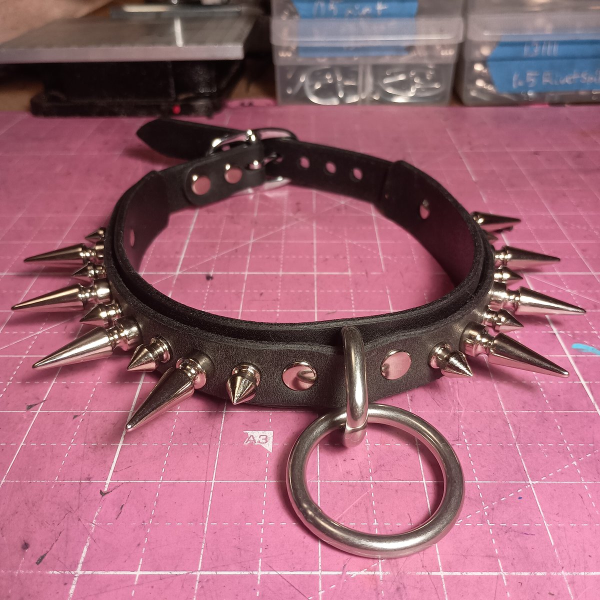 spiked-play-collar-pansy-leatherwork