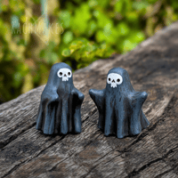 Image 3 of Medium & Large Skully Ghosties 