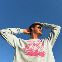 Image 3 of Camiseta Larga UNISEX -  'Otro Día En El Planeta Tierra' - Celeste y Rosa - Serigrafía