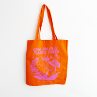 Image 1 of TOTE BAG NARANJA - 'Otro Día En El Planeta Tierra'