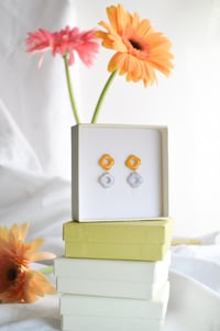 Image 1 of Ana naranja y violeta