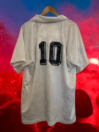 Image 2 of PSG 90s supporter kit