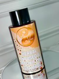 Image 1 of Herbal Infused & Detoxifying Shampoo
