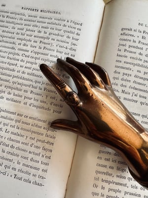 Image of Presse-papier en forme de main en bronze, époque victorienne // XIXème siècle