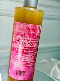 Image 2 of Women’s Healing Body Wash 