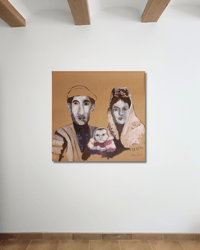 Image 1 of La familia