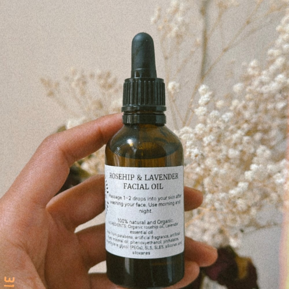 Image of Rosehip & Lavender facial oil. 