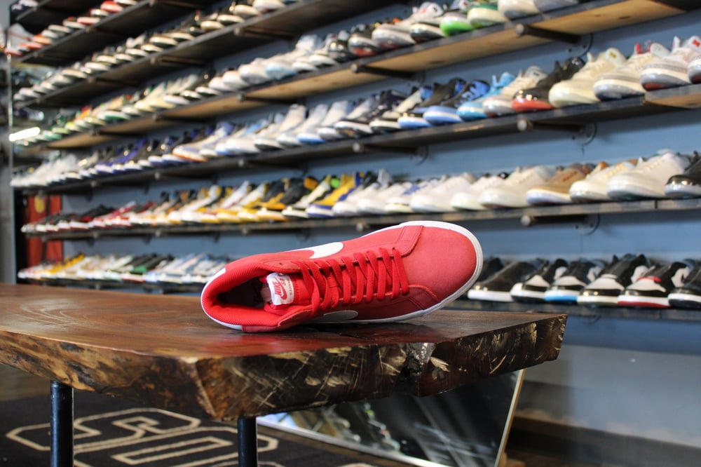 ZOOM SB BLAZER MID "UNIVERSITY RED"