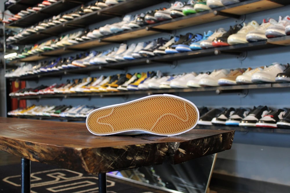 ZOOM SB BLAZER MID "LASER ORANGE"