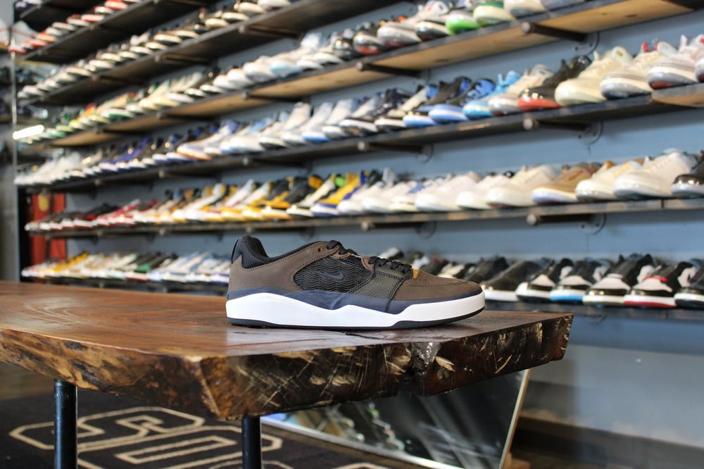 SB ISHOD PRM "BAROQUE BROWN"