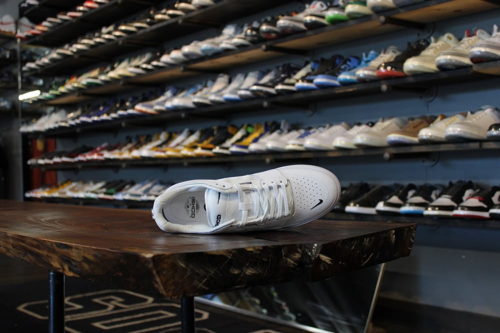 SB ISHOD PRM "WHITE/BLACK"