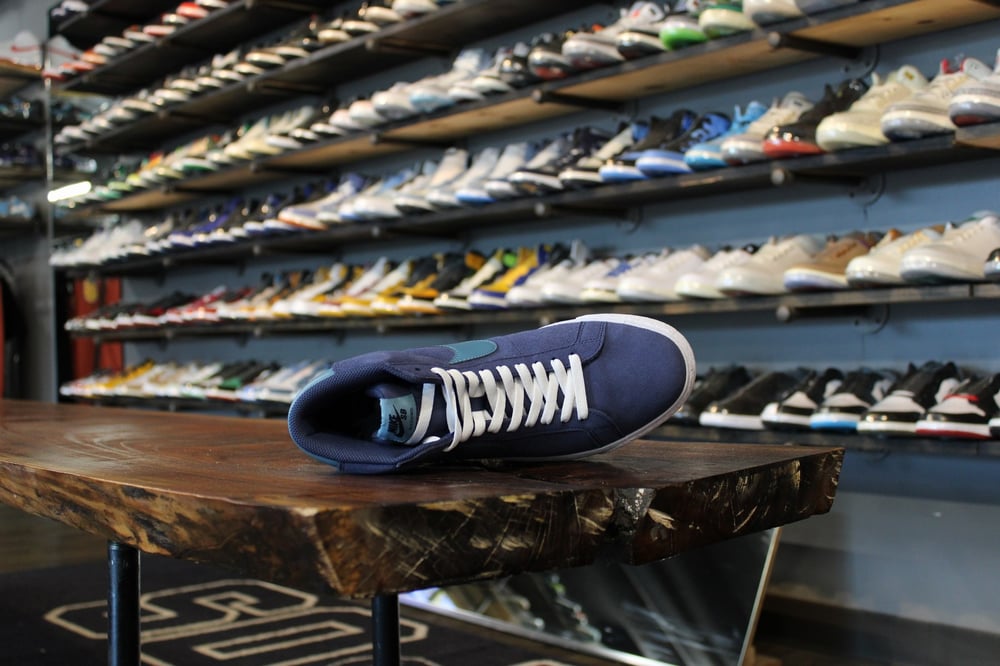 ZOOM SB BLAZER MID "MIDNIGHT NAVY/AQUA"