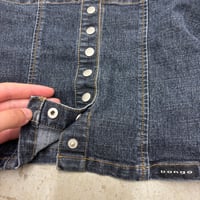 Image 2 of 00s bongo top