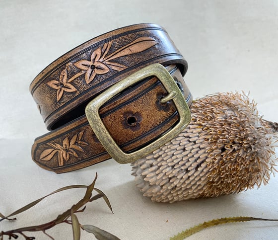 Image of Boronia Keysii leather belt- two tone 