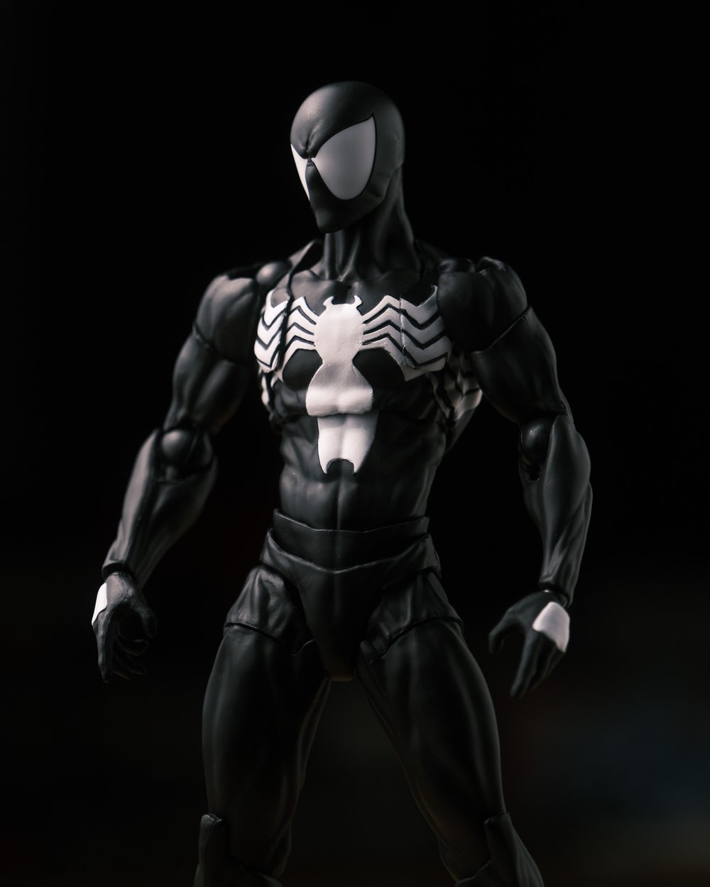 ASM300 SYM SCULPT (MESS TOYS)