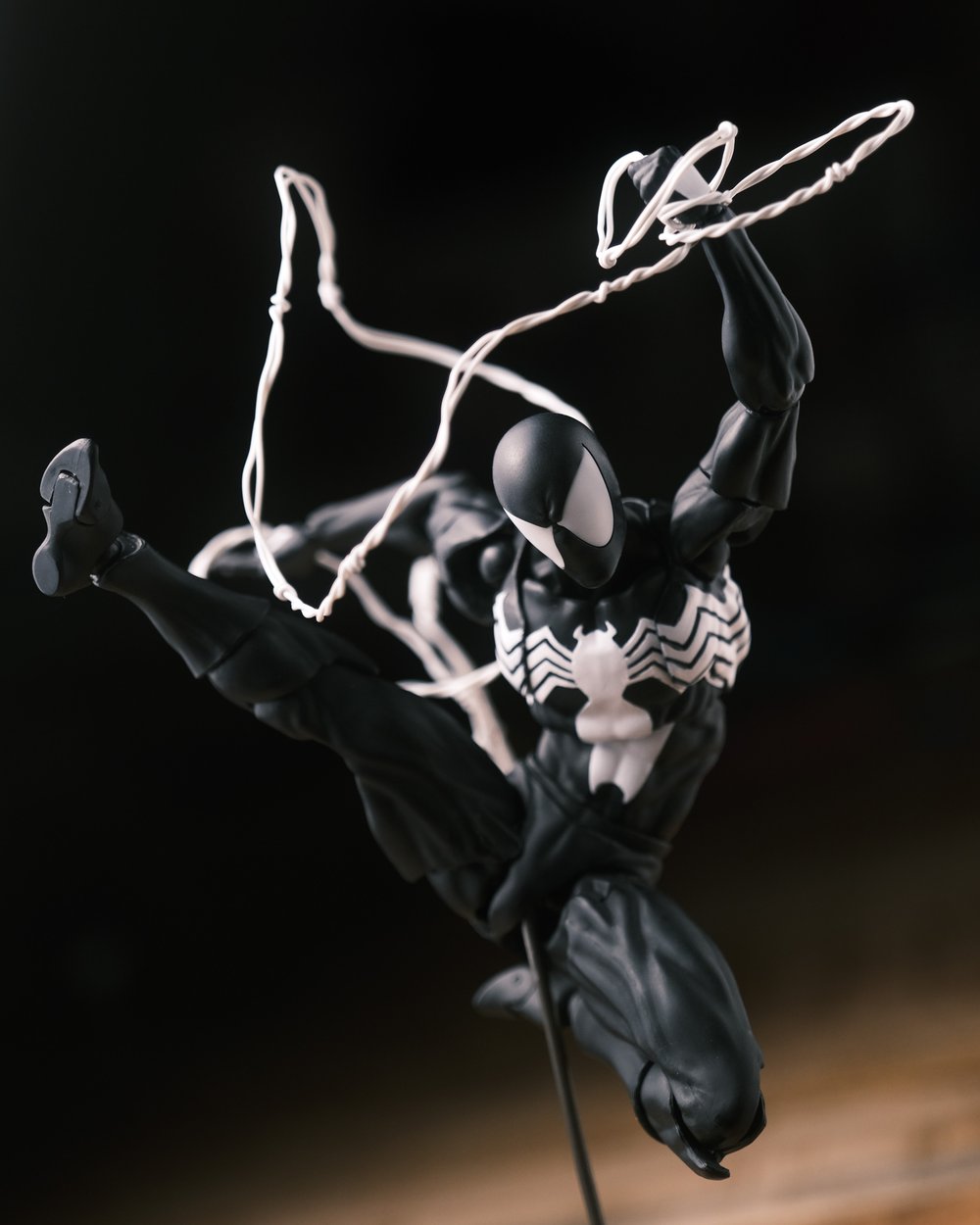 ASM300 SYM SCULPT (MESS TOYS)