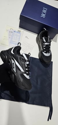 Image 2 of Original Diors B22 (original-1v1)