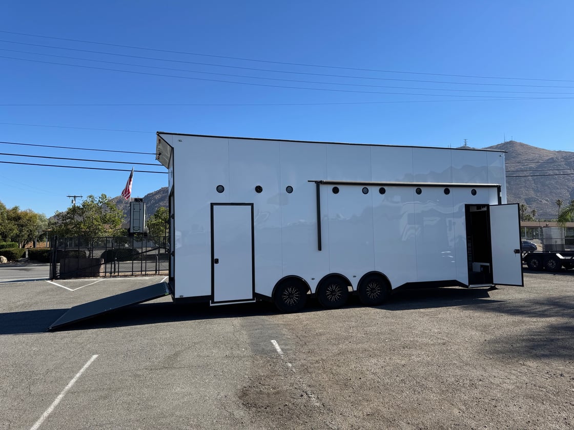 Image of 30'x106''x13.5'