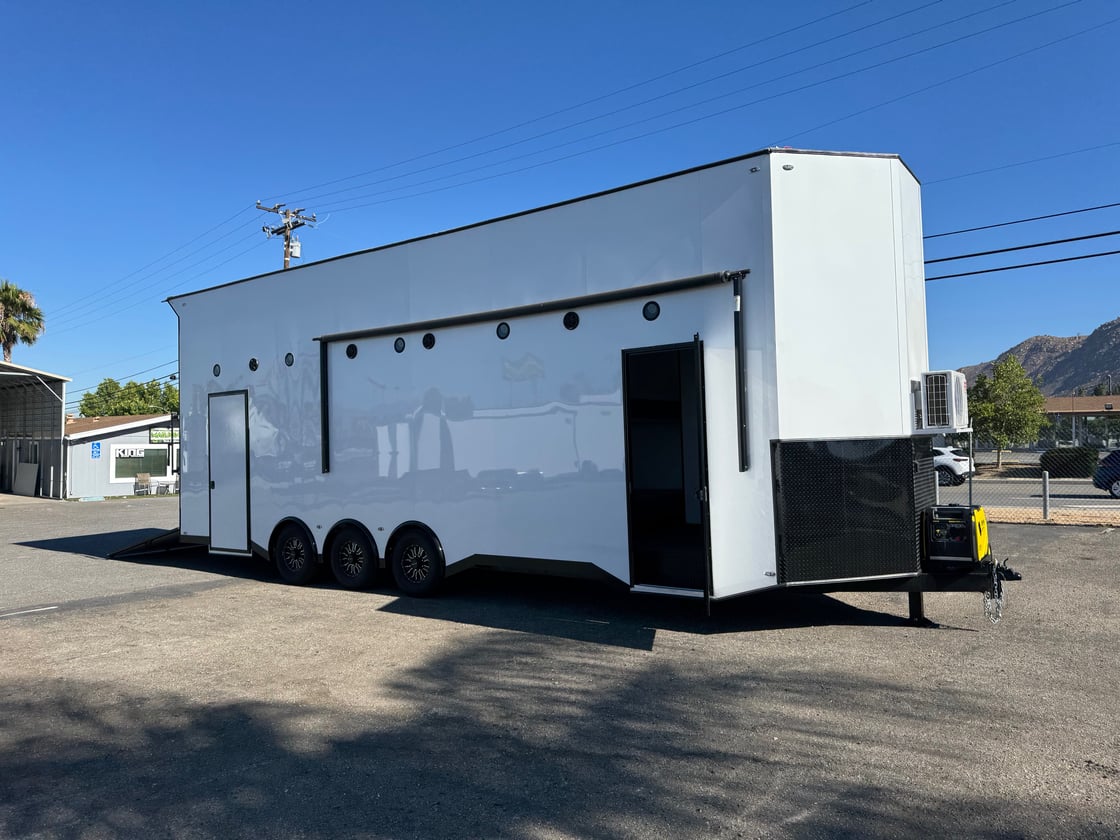 Image of 30'x106''x13.5'