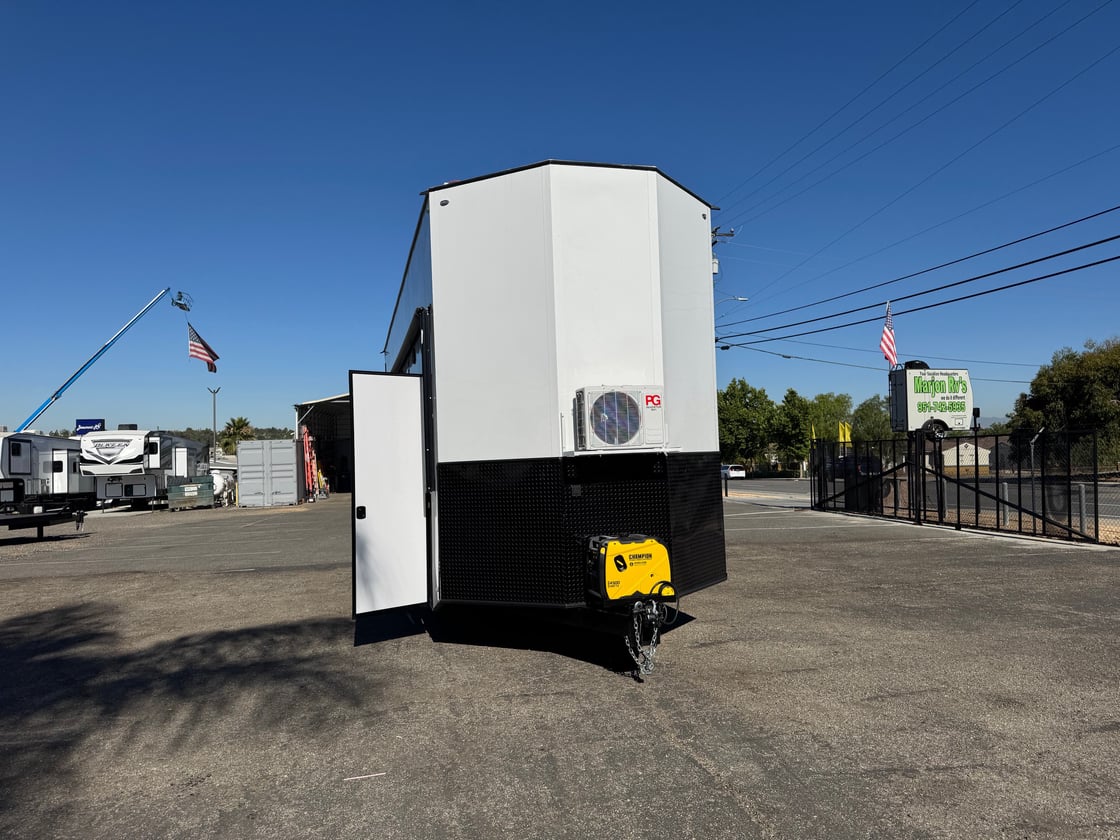 Image of 30'x106''x13.5'