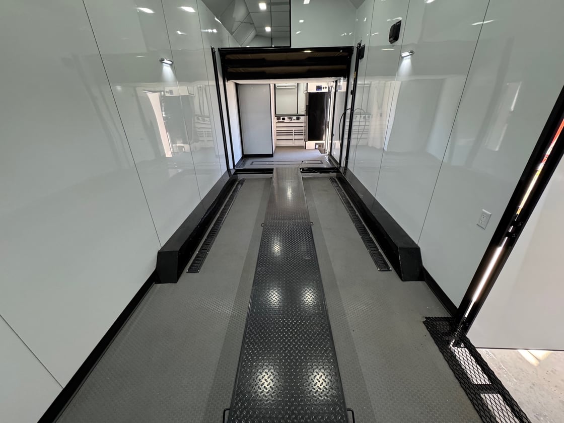 Image of 30'x106''x13.5'